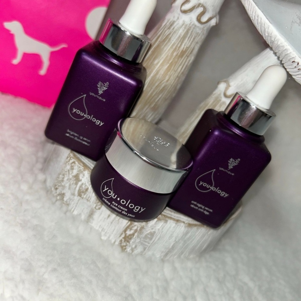 Younique Skincare Set - Picture 2 of 3